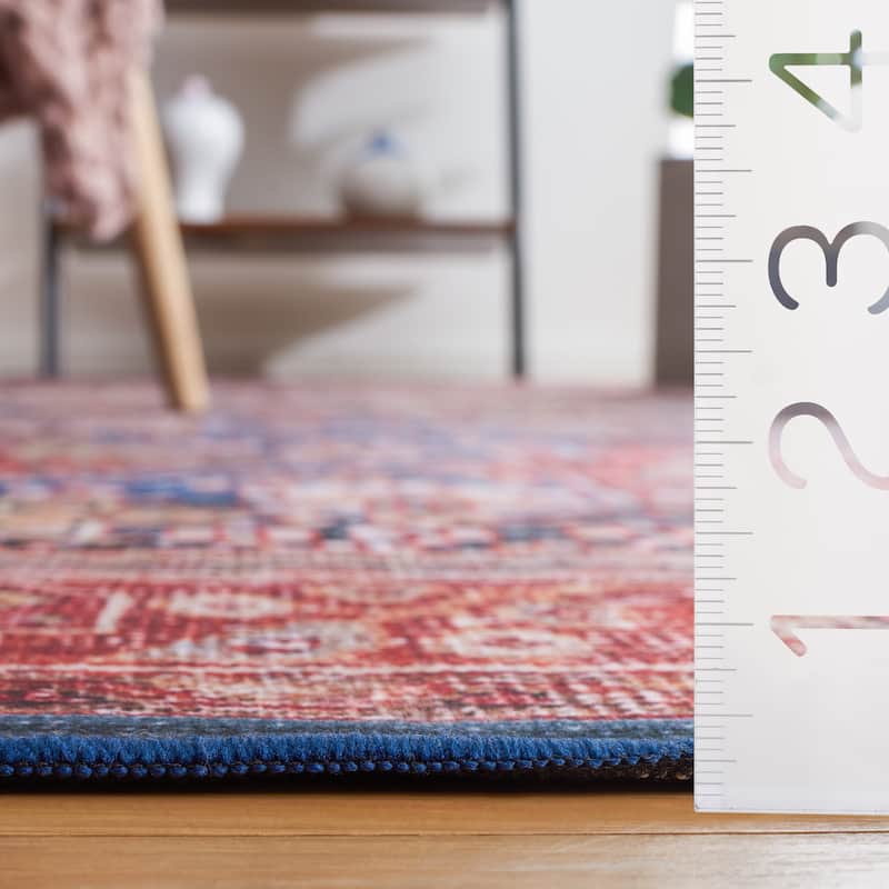 SAFAVIEH, Tucson Machine Washable Slip Resistant Jadwiga Traditional Rug