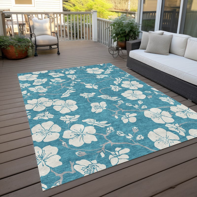 Machine Washable Indoor/ Outdoor Calm Floral Chantille Rug