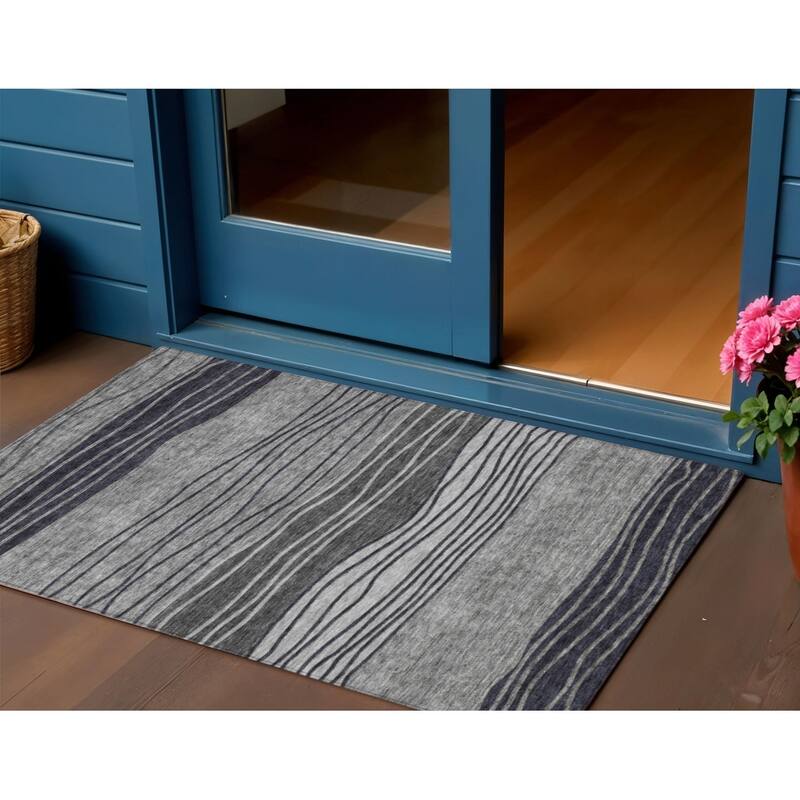 HomeRoots Striped Transitional Rectangle Outdoor Rug - 3' x 5'