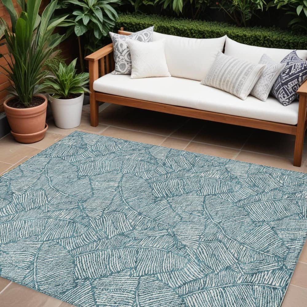HomeRoots Floral Transitional Rectangle Outdoor Rug