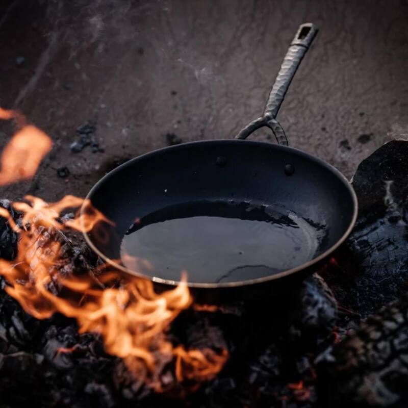 Alva Artist Carbon Steel Pan Pre-Seasoned with Natural Mineral Oil