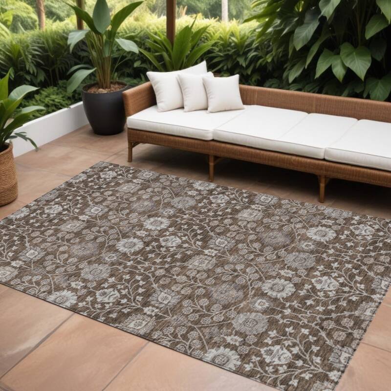 HomeRoots Floral Transitional Rectangle Outdoor Rug - 9' X 12'