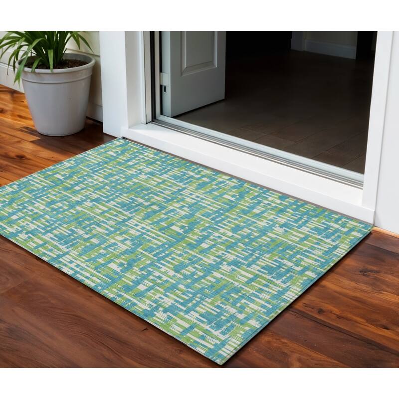 HomeRoots Abstract Transitional Rectangle Outdoor Rug - 3' x 5'