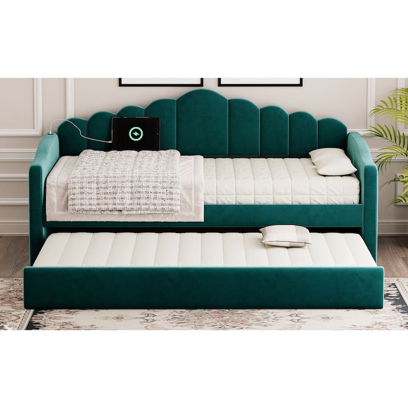 Twin size Upholstered Daybed with Trundle ,Velvet Sofabed with USB Charging Ports,No Box-spring Needed