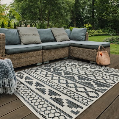 Vista Home Talcot Geometric Tribal Grey/ Teal Indoor-Outdoor Area Rug