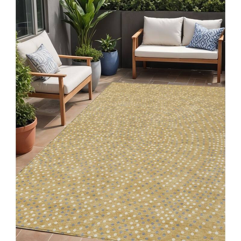 HomeRoots Polka Dot Transitional Rectangle Outdoor Rug - 5' X 8'