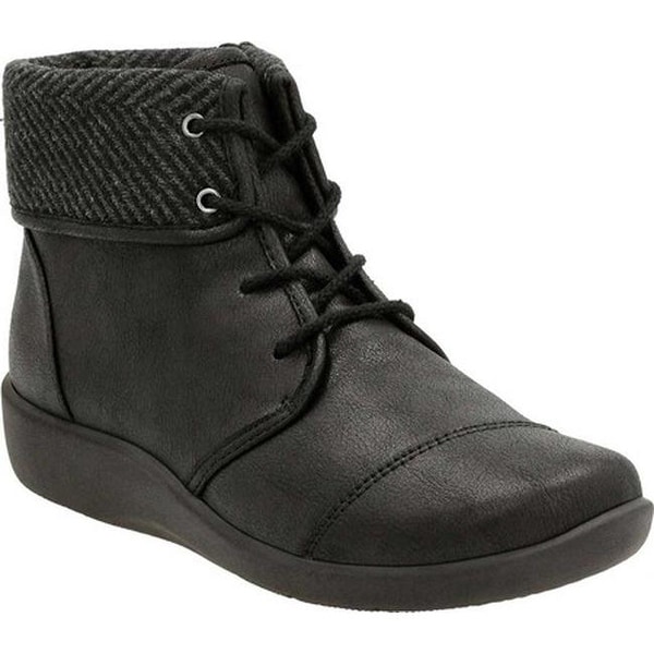 clarks women's ankle boots sale