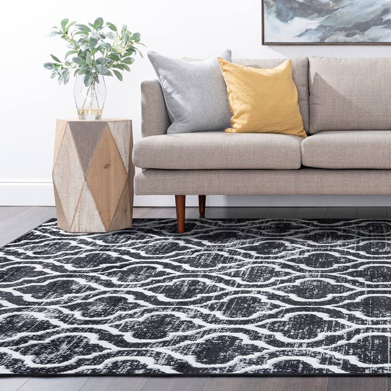 Wyman Farmhouse Geometric Indoor Area Rug
