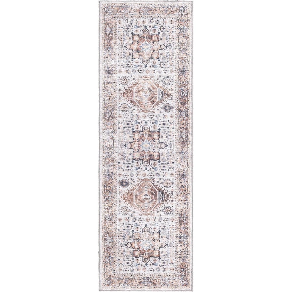 Traditional Tira Collection Area Rug