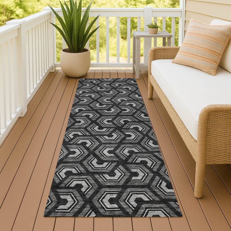 Machine Washable Indoor/ Outdoor Modern Zoa Chantille Rug - Black - 2'3" x 7'6"