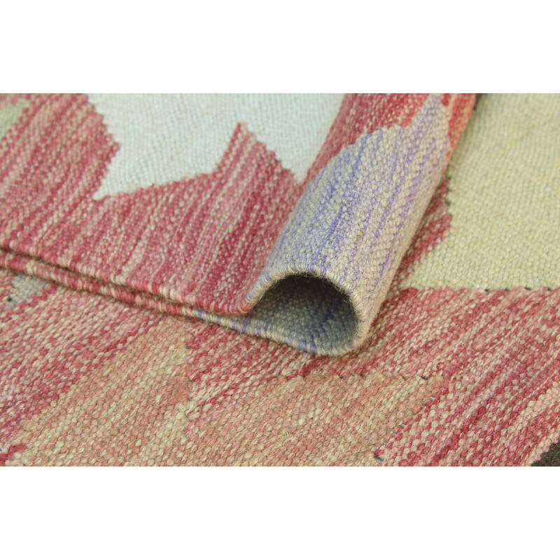 Sun Faded Flatweave Uchechi Red/Green Rug - 6'5" x 9'10"