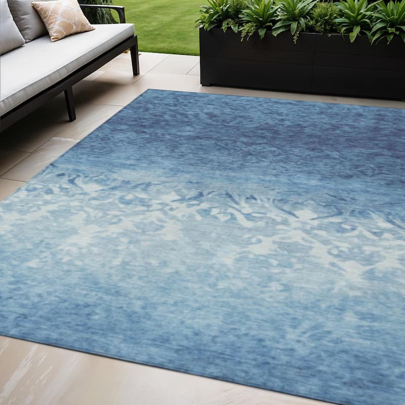 HomeRoots Damask Transitional Rectangle Outdoor Rug - 5' X 8'