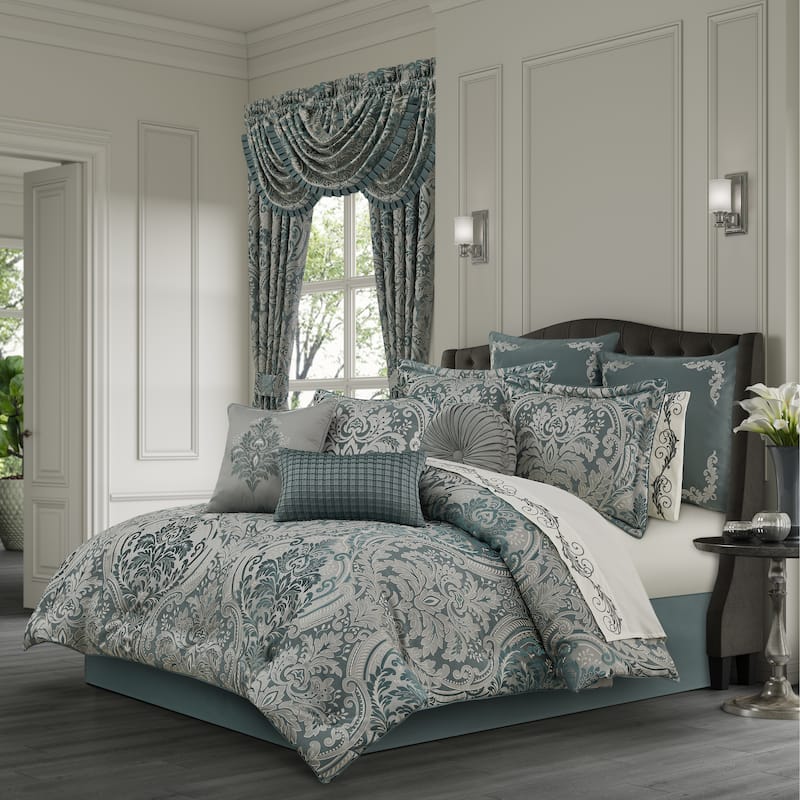 Renata Comforter Set