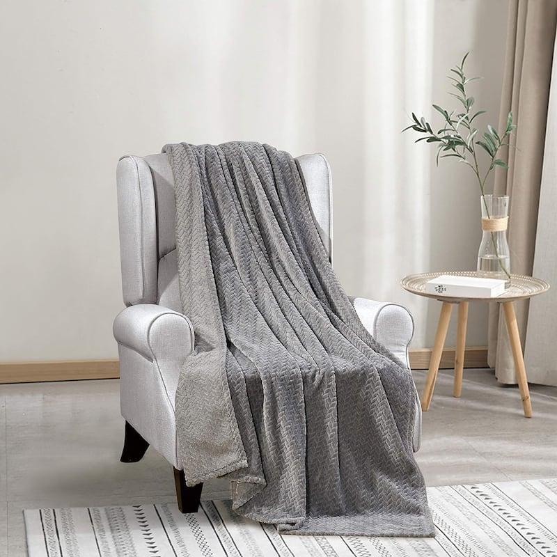 Décor&More Noble House Extra Heavy Chevron Braided Throw Blanket (50 inch x 60 inch ) - Grey