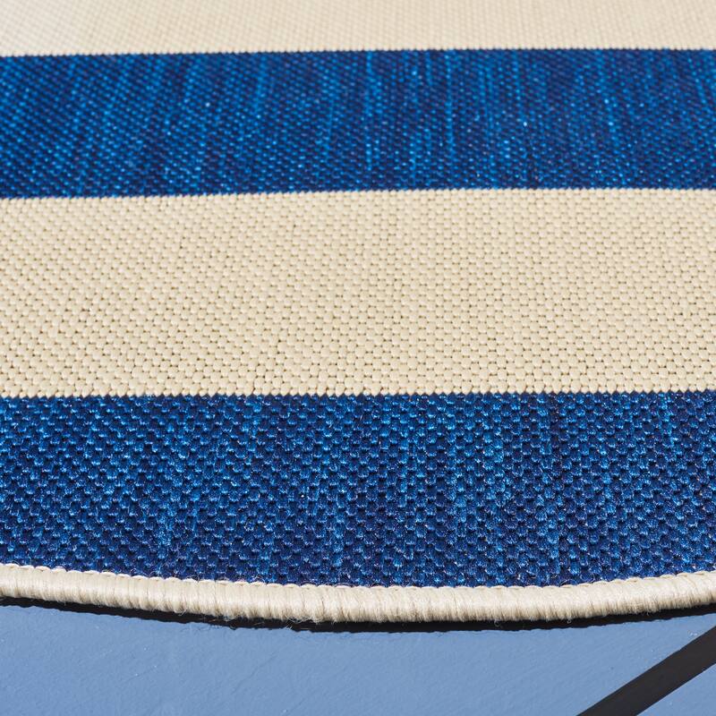 SAFAVIEH Courtyard Maysa Indoor/ Outdoor Waterproof Backyard Patio Rug