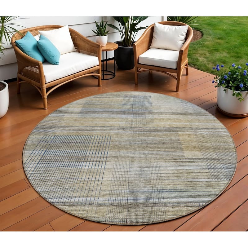HomeRoots Striped Transitional Rectangle Outdoor Rug - 8' Round