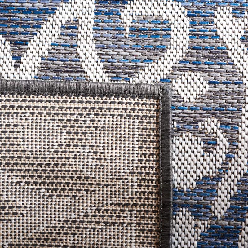 SAFAVIEH Havana Annet Geometric Indoor/ Outdoor Waterproof Rug