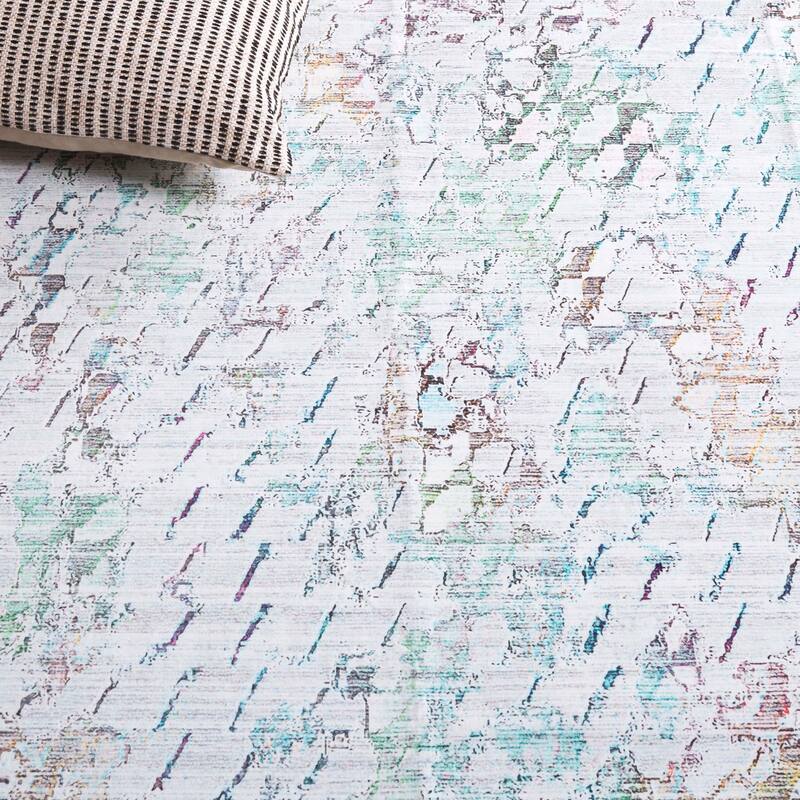 SAFAVIEH Malibu Candylene Modern & Contemporary Rug