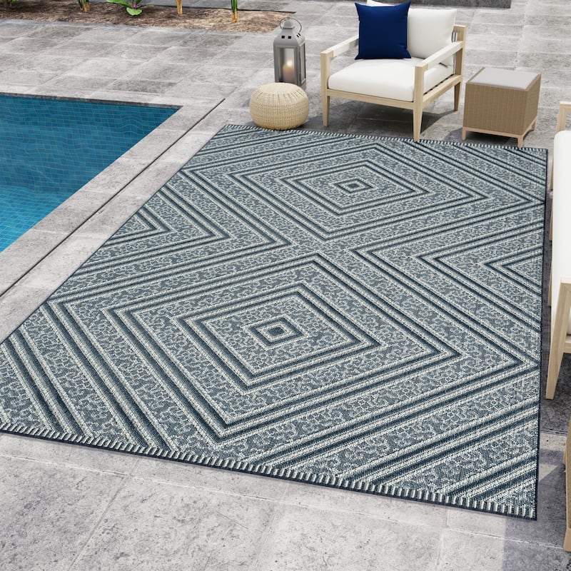Nautica Modern Diamond Indoor-Outdoor Area Rugs