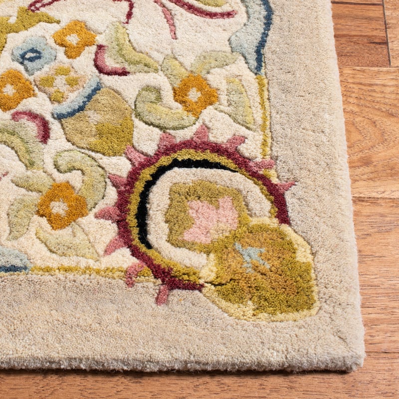 SAFAVIEH Handmade Savonnerie Jutta Traditional Oriental Wool Rug