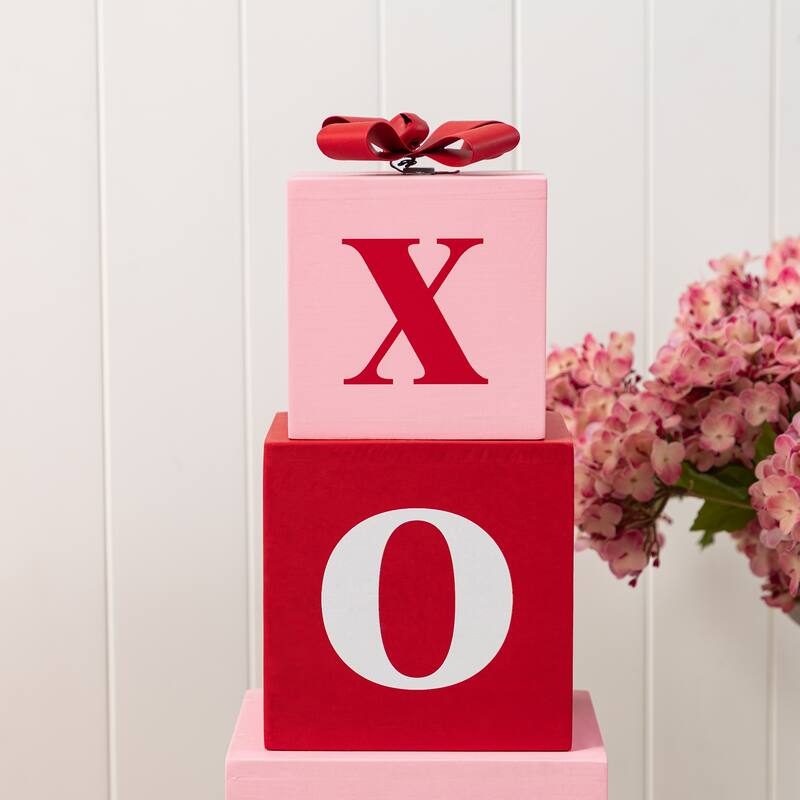 Glitzhome 25"H Valentine's Wooden Double-Sided XOXO & LOVE Boxed Porch Decor