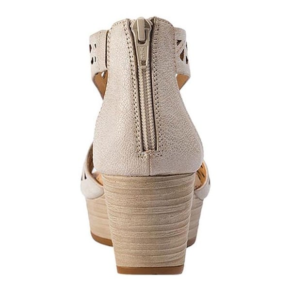 bare traps miriam wedge sandal