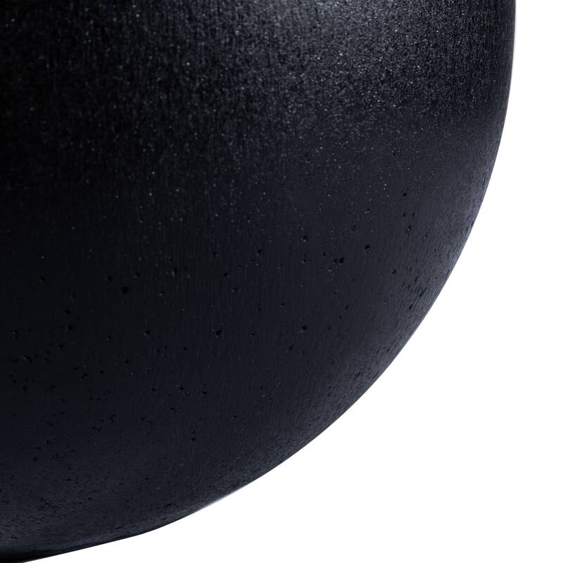 SAFAVIEH Outdoor Gerand Black Planter.
