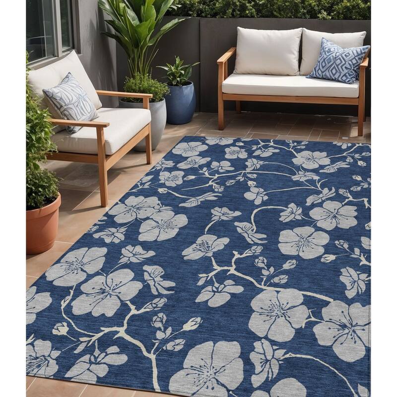 HomeRoots Floral Transitional Rectangle Outdoor Rug - 5' X 8'