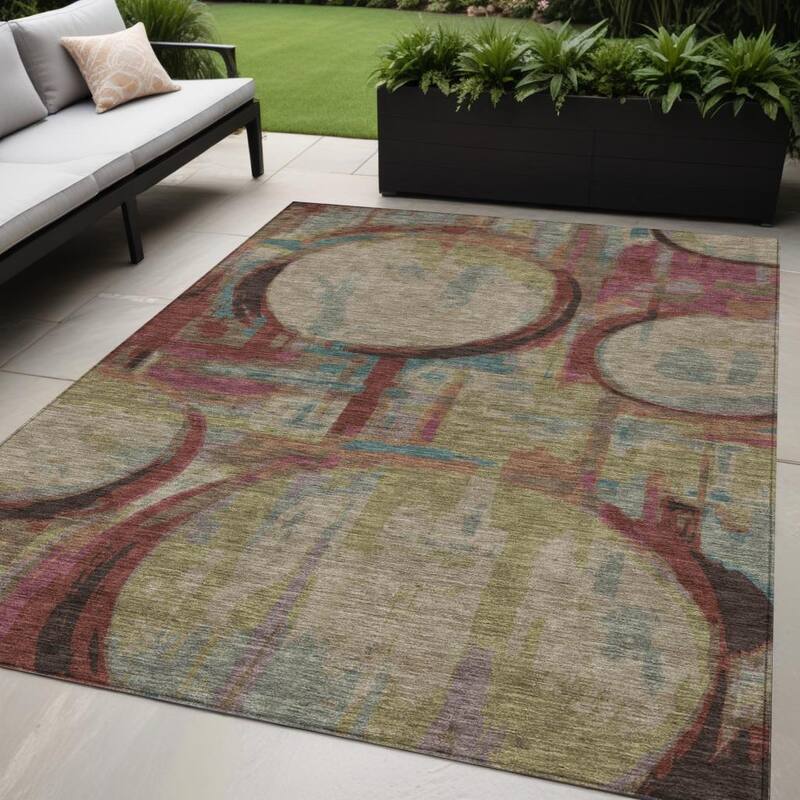 HomeRoots Geometric Transitional Rectangle Outdoor Rug - 5' X 8'