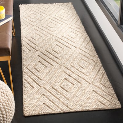 SAFAVIEH Natura Edita Handmade Wool Rug