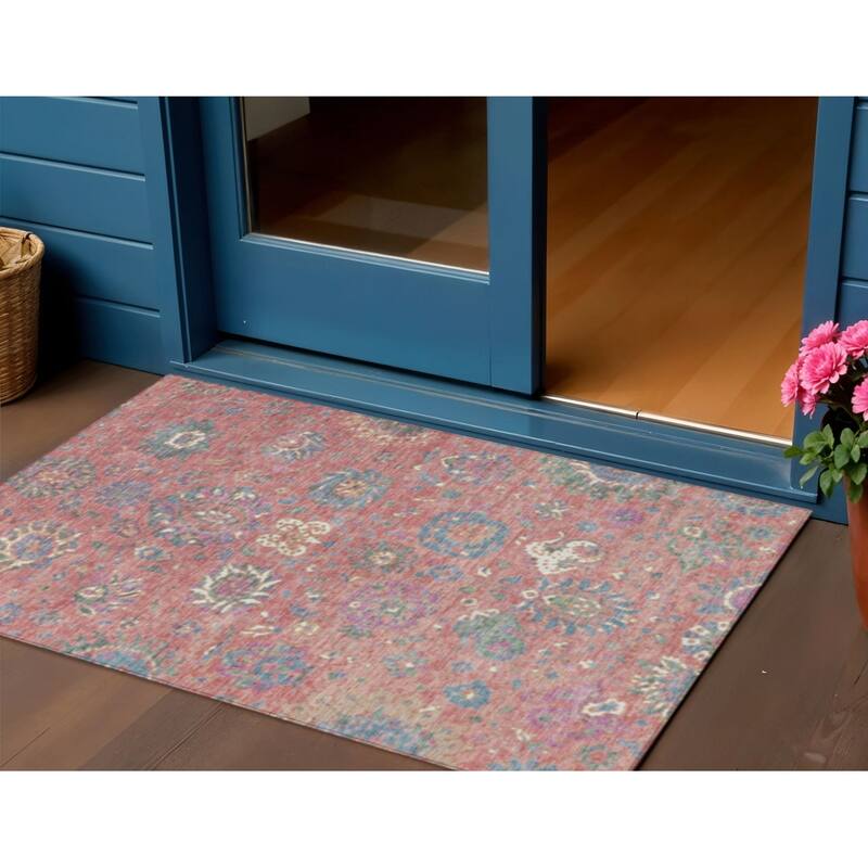 HomeRoots Floral Traditional Rectangle Outdoor Rug - 3' x 5'