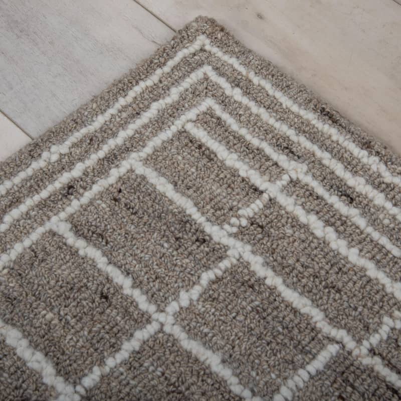 Alora Decor Lofton Geometric Contemporary Wool Rug