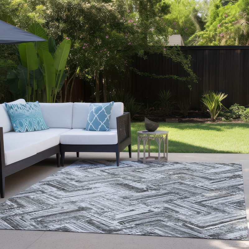 Machine Washable Indoor/ Outdoor Chantille Modern Chevron Rug