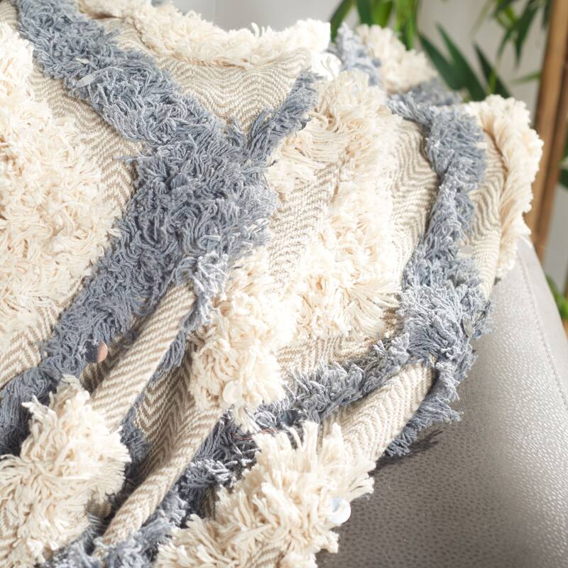 SAFAVIEH Sabah Grace Geometric Pattern Fluffy Tufted Pure Cotton Throw