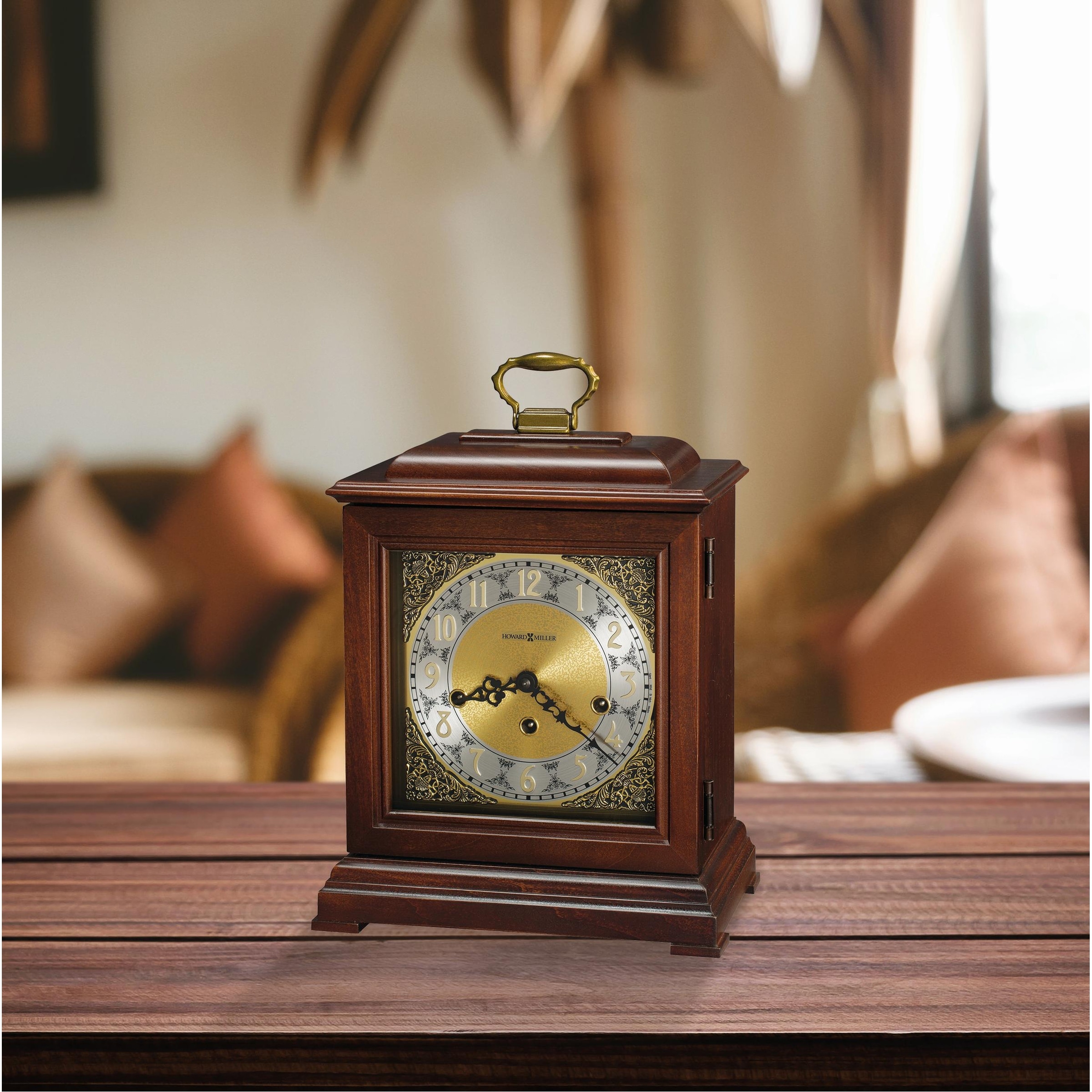 Howard Miller Samuel Watson Classic Traditional Old World Chiming Mantel Clock with Silence Option Reloj del Estante