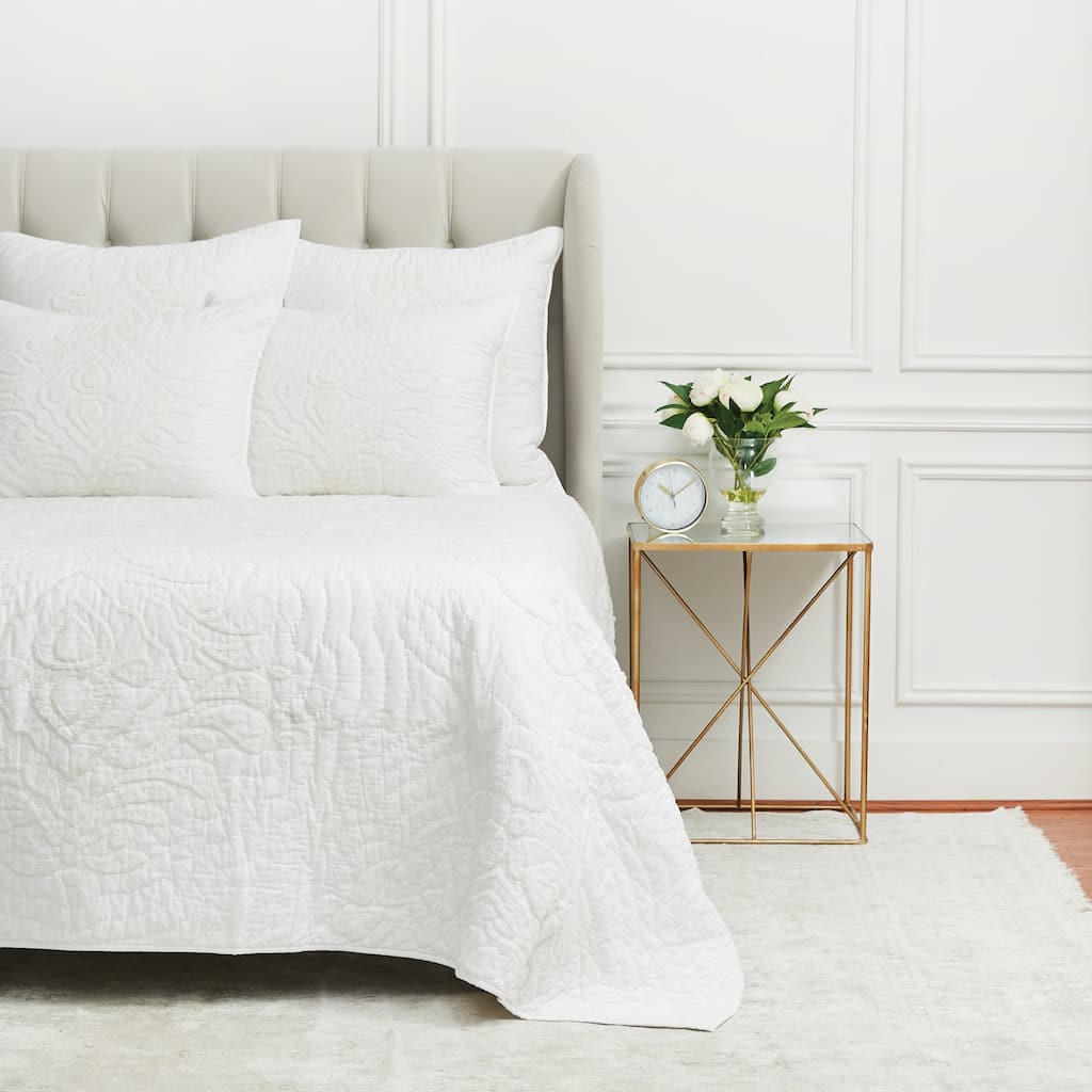 Shyla Dove King Quilt