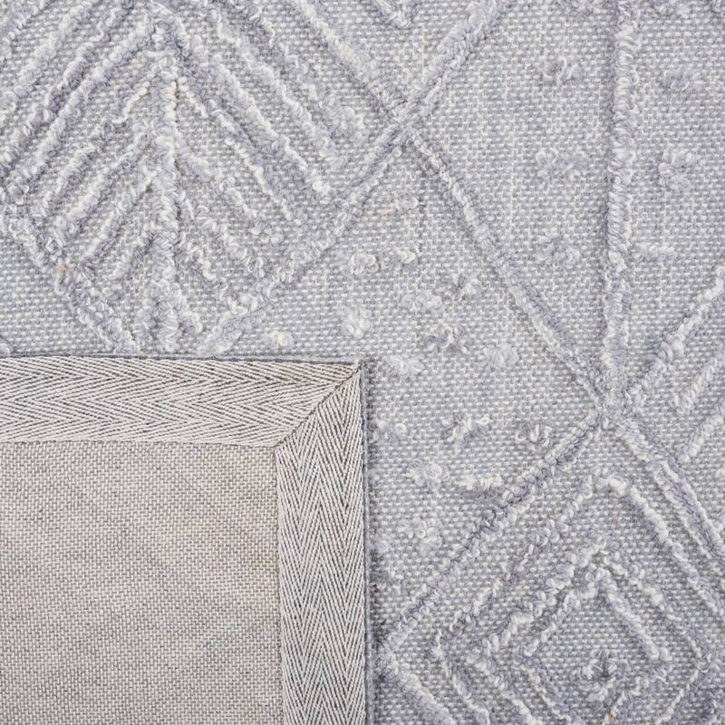 SAFAVIEH Handmade Textual Stephany Wool Rug