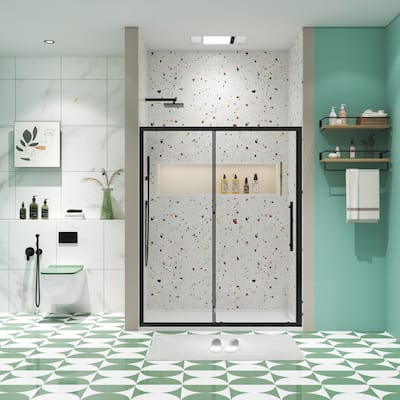 Single sliding shower door with magnetic closure