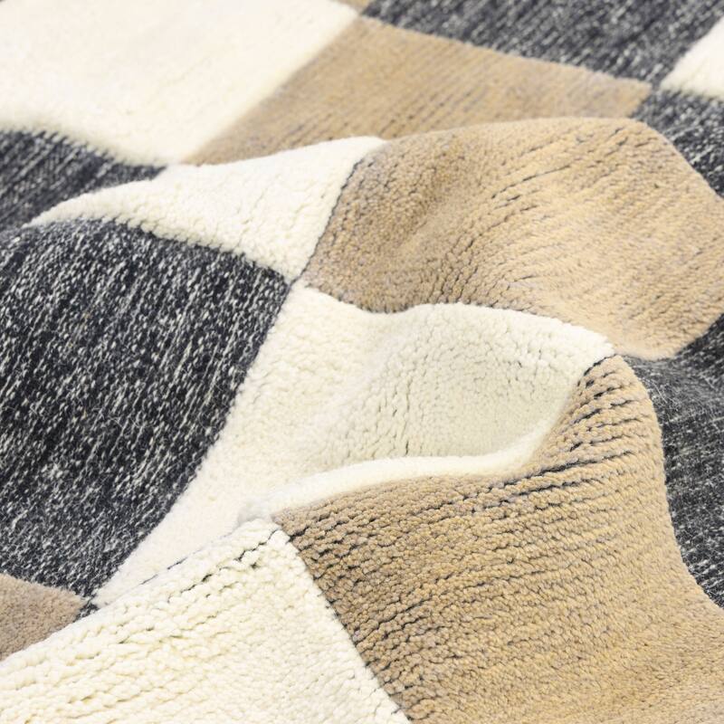 Overton Handmade Modern Contemporary Checkered Area Rug