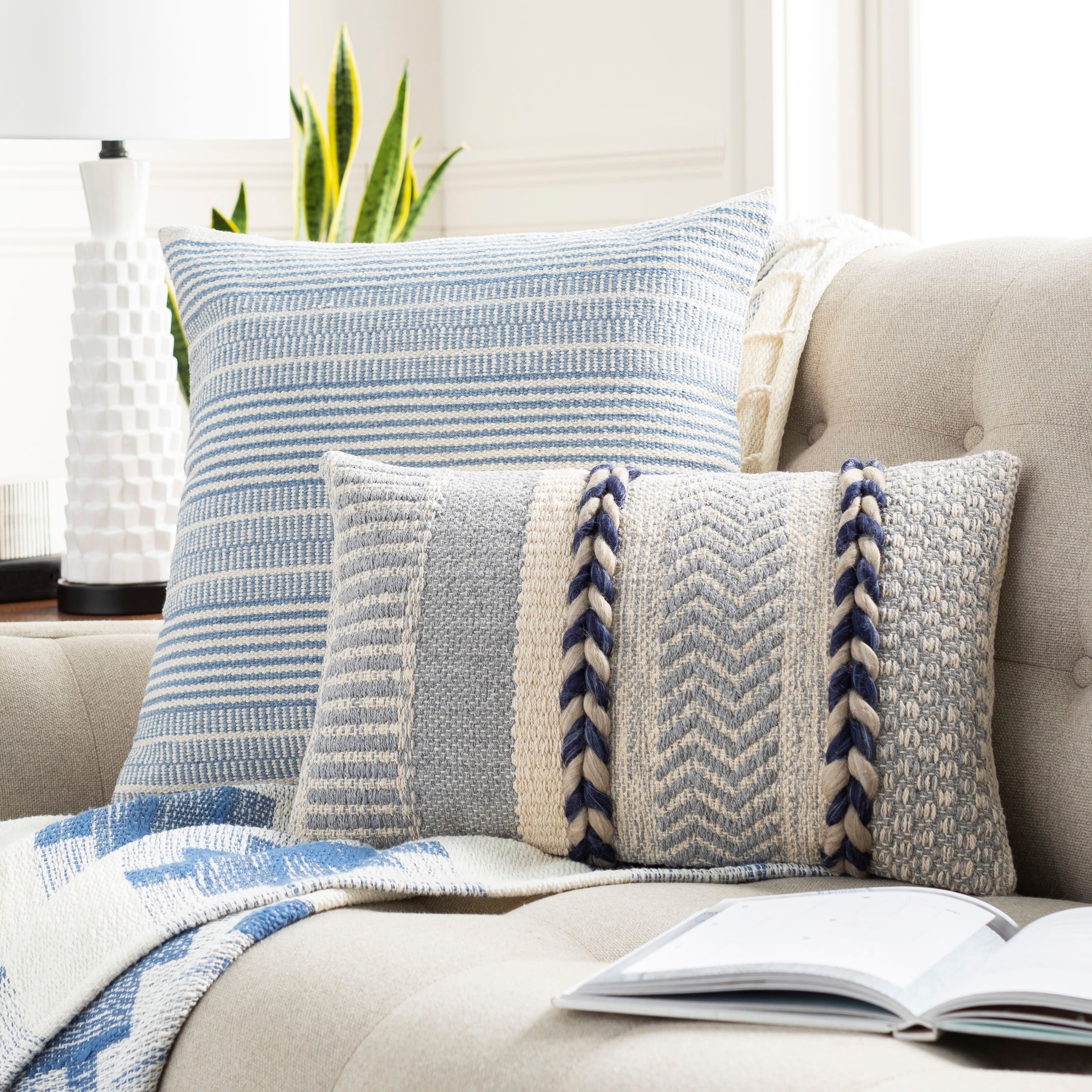 Option Pale Blue