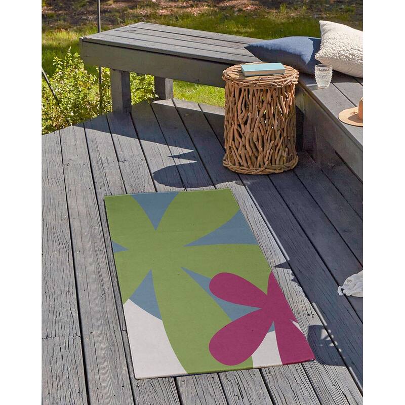 Bold Flowers Modern & Contemporary Chenille Area Rug