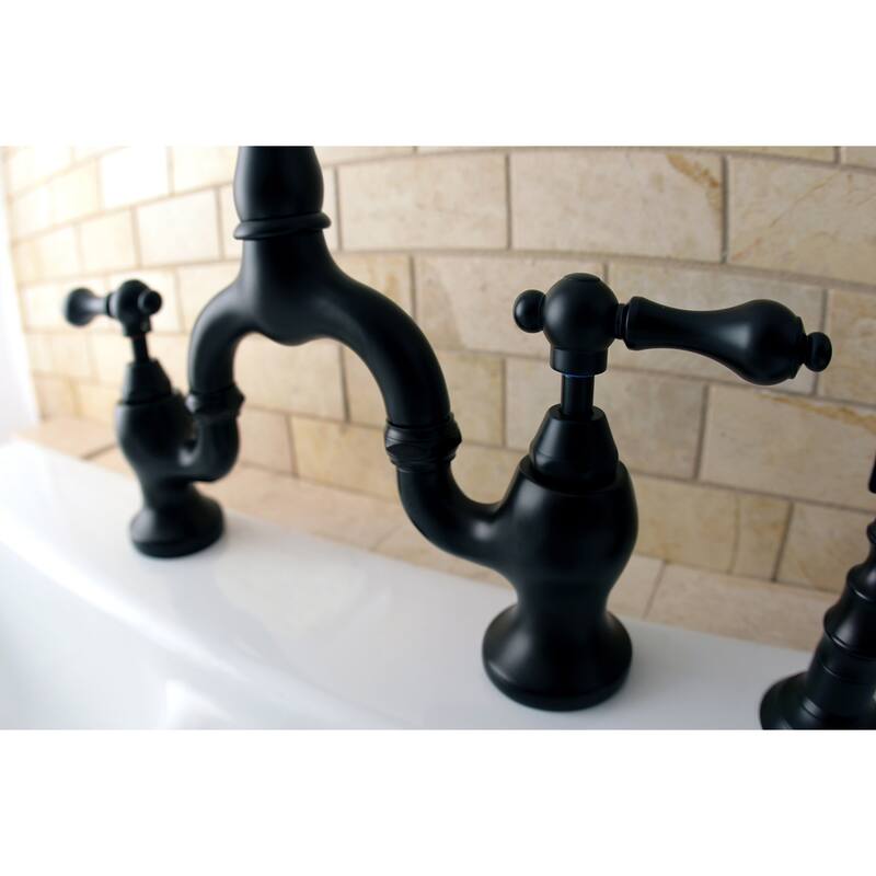 English Country Kitchen Bridge Faucet with Brass Sprayer