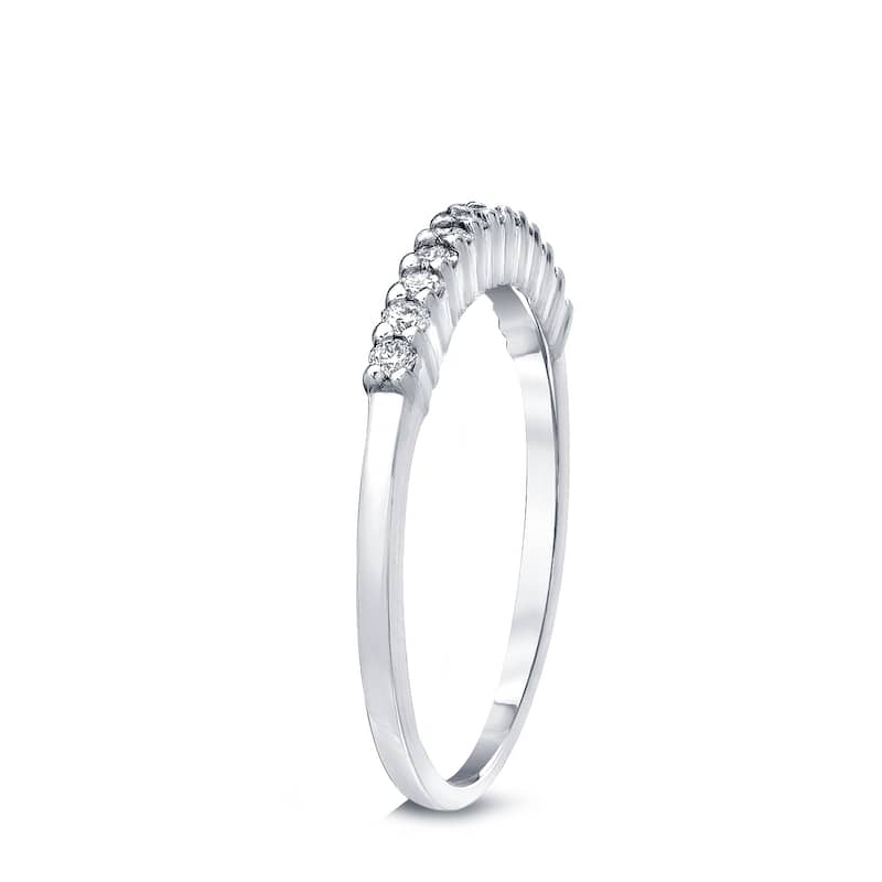 Auriya 14k Gold 1/6ct TDW 12-Stone Diamond Wedding Band