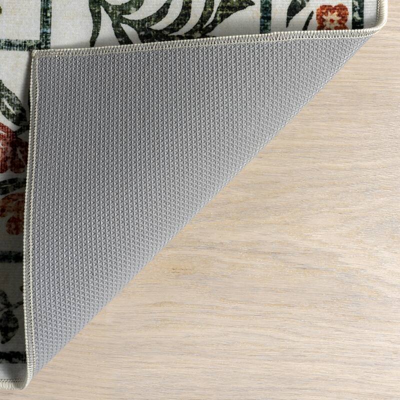 Nuloom Erina Floral Washable Area Rug