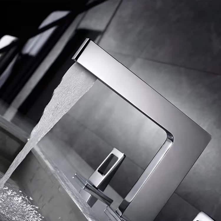 Chrome 3 holes two handles wideSpread bathroom basin faucets with pop up drain - 7'6" x 9'6"