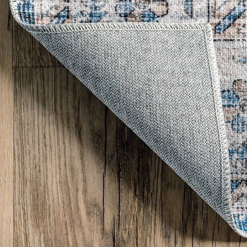 Nuloom Noemie SplashGuard Vintage Medallion Machine Washable Area Rug