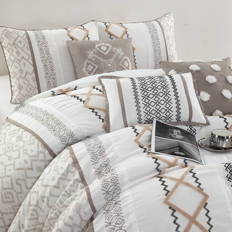 Nanshing Trina Embroidered 7-Piece Comforter Set