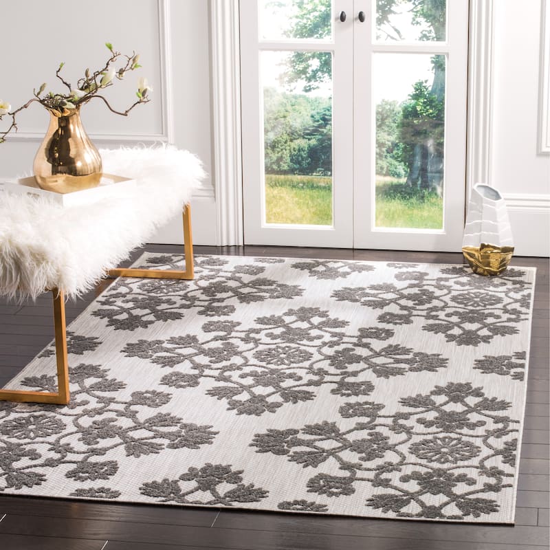 SAFAVIEH Cottage Rafaela Indoor/ Outdoor Patio Backyard Rug - 5'3" x 7'7" - Cream/Grey