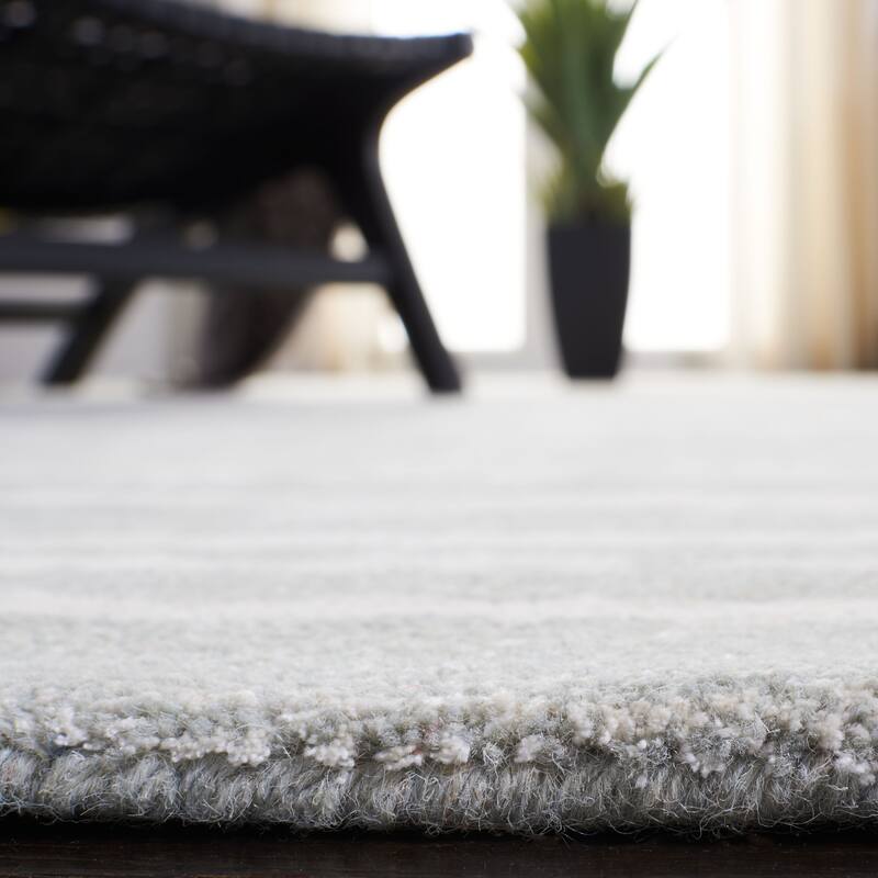 SAFAVIEH Handmade Soho Magan Wool/ Viscose Rug