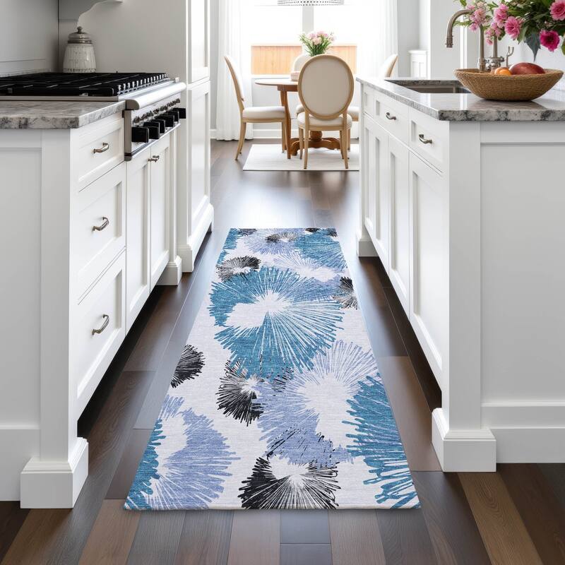 Machine Washable Indoor/Outdoor Modern Floral Chantille Rug